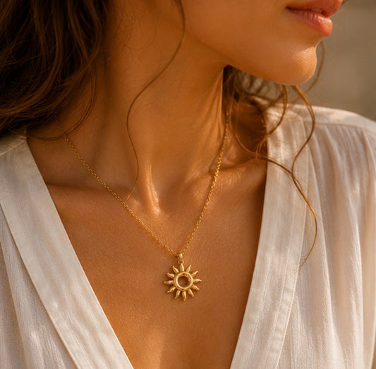 Vyelle | Sun Necklace
