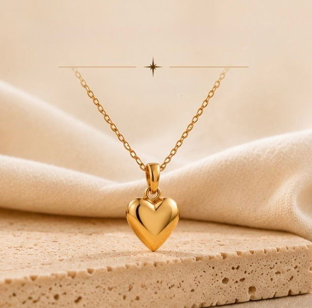 Vyelle | Heart Necklace