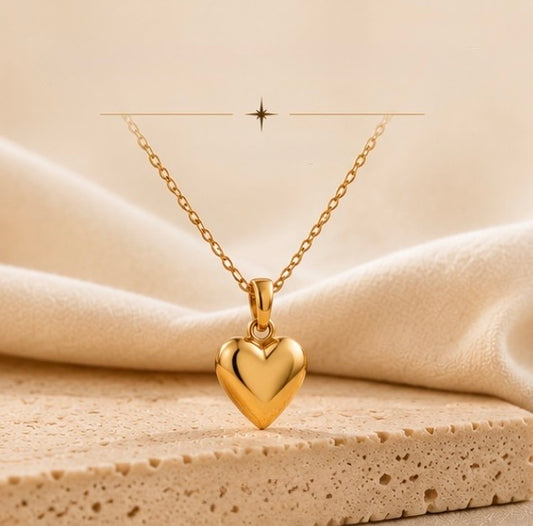 Vyelle | Heart Necklace