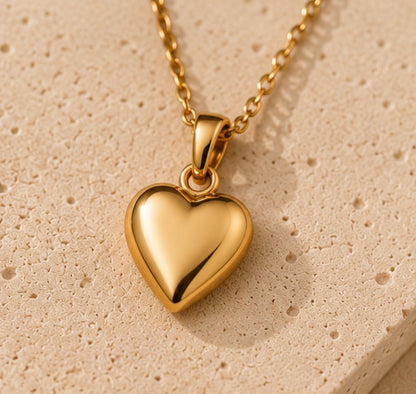 Vyelle | Heart Necklace