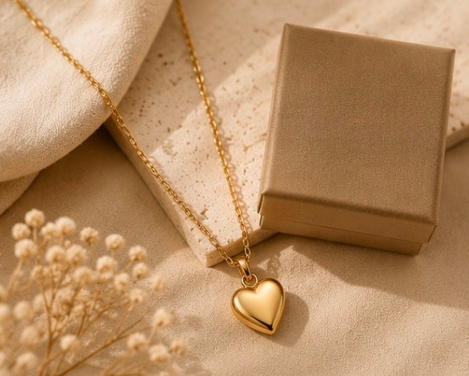 Vyelle | Heart Necklace